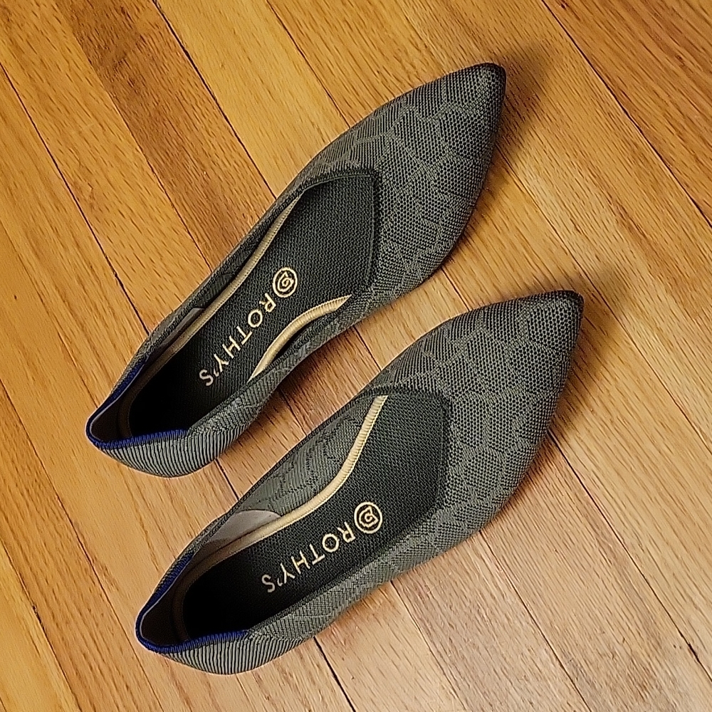 NEW Rothy's The Point - Olive Green Safari